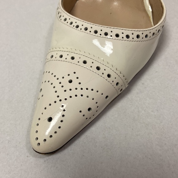 Manolo Blahnik Vintage Unique patent leather pumps - Picture 8 of 9